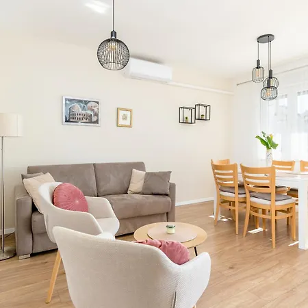 Appartement With Parking Space - 23849